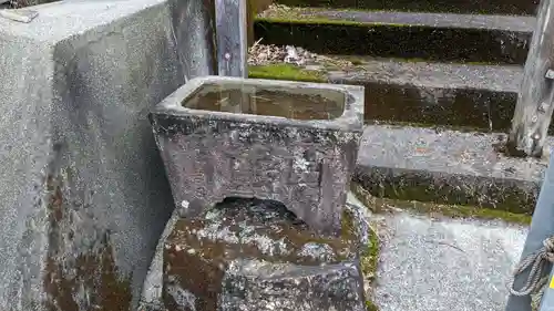池川神社の手水舎