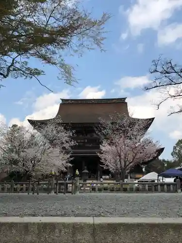 金峯山寺の本殿