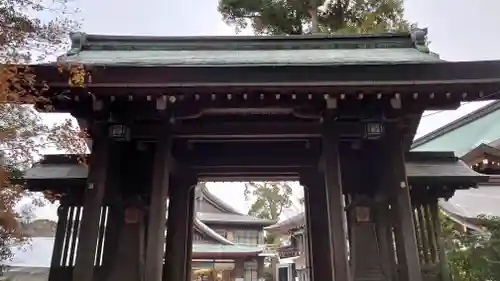 寒川神社の山門・神門