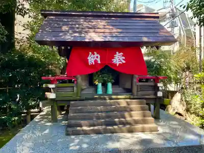 玉井稲荷神社の{uncategorized: "未分類", other: "その他", undefined: "問題あり", building: "その他建物", grave: "お墓", sacred_gate: "鳥居", guardian: "狛犬", statue: "像", buddha: "仏像", history: "歴史", nature: "自然", garden: "庭園", animal: "動物", pagoda: "塔", temizu: "手水舎", mountain_gate: "山門・神門", sanctuary: "本殿・本堂", subordinate: "末社・摂社", art: "芸術", scenery: "景色", jizo: "地蔵", ema: "絵馬", goshuin: "御朱印", omikuji: "おみくじ", items: "授与品その他", amulet: "お守り", goshuincho: "御朱印帳", eats: "食事", festival: "お祭り", votive_dance: "神楽", shichigosan: "七五三参", wedding: "結婚式", experience: "体験その他", initially: "初詣", around: "周辺", anti_infection: "感染症対策"}