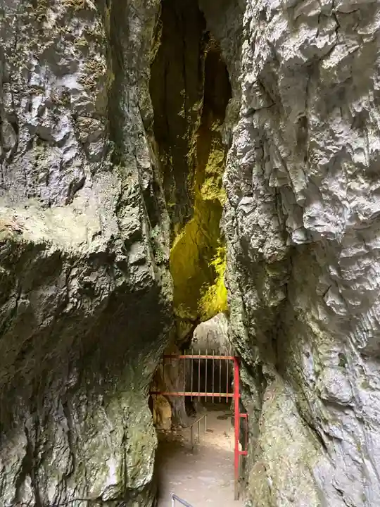 岩山大明神(岡山県)