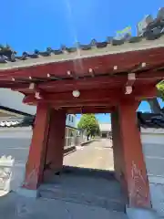 泰岳寺の山門