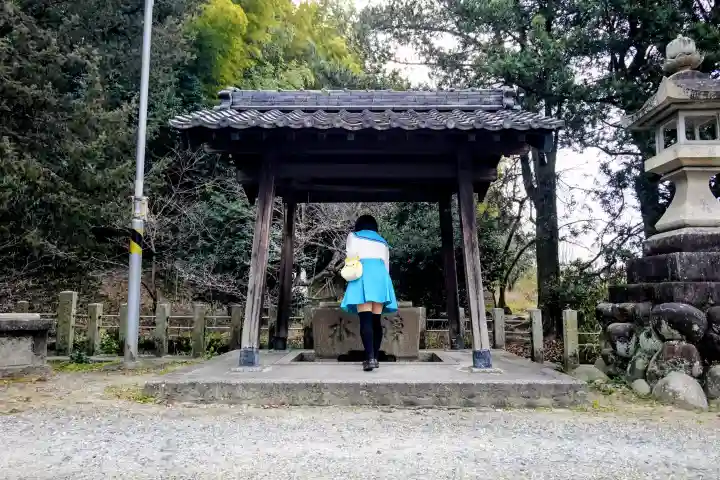 多度神社(佐布里多度神社)の手水舎