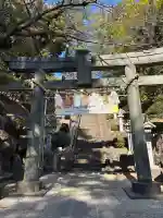 師岡熊野神社の{uncategorized: "未分類", other: "その他", undefined: "問題あり", building: "その他建物", grave: "お墓", sacred_gate: "鳥居", guardian: "狛犬", statue: "像", buddha: "仏像", history: "歴史", nature: "自然", garden: "庭園", animal: "動物", pagoda: "塔", temizu: "手水舎", mountain_gate: "山門・神門", sanctuary: "本殿・本堂", subordinate: "末社・摂社", art: "芸術", scenery: "景色", jizo: "地蔵", ema: "絵馬", goshuin: "御朱印", omikuji: "おみくじ", items: "授与品その他", amulet: "お守り", goshuincho: "御朱印帳", eats: "食事", festival: "お祭り", votive_dance: "神楽", shichigosan: "七五三参", wedding: "結婚式", experience: "体験その他", initially: "初詣", around: "周辺", anti_infection: "感染症対策"}