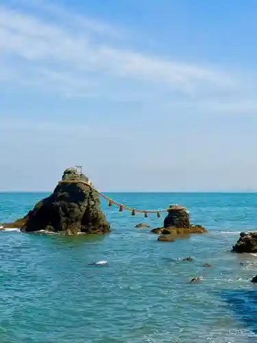二見興玉神社の{uncategorized: "未分類", other: "その他", undefined: "問題あり", building: "その他建物", grave: "お墓", sacred_gate: "鳥居", guardian: "狛犬", statue: "像", buddha: "仏像", history: "歴史", nature: "自然", garden: "庭園", animal: "動物", pagoda: "塔", temizu: "手水舎", mountain_gate: "山門・神門", sanctuary: "本殿・本堂", subordinate: "末社・摂社", art: "芸術", scenery: "景色", jizo: "地蔵", ema: "絵馬", goshuin: "御朱印", omikuji: "おみくじ", items: "授与品その他", amulet: "お守り", goshuincho: "御朱印帳", eats: "食事", festival: "お祭り", votive_dance: "神楽", shichigosan: "七五三参", wedding: "結婚式", experience: "体験その他", initially: "初詣", around: "周辺", anti_infection: "感染症対策"}