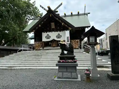 札幌諏訪神社の本殿・本堂