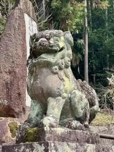 玉津岡神社の{uncategorized: "未分類", other: "その他", undefined: "問題あり", building: "その他建物", grave: "お墓", sacred_gate: "鳥居", guardian: "狛犬", statue: "像", buddha: "仏像", history: "歴史", nature: "自然", garden: "庭園", animal: "動物", pagoda: "塔", temizu: "手水舎", mountain_gate: "山門・神門", sanctuary: "本殿・本堂", subordinate: "末社・摂社", art: "芸術", scenery: "景色", jizo: "地蔵", ema: "絵馬", goshuin: "御朱印", omikuji: "おみくじ", items: "授与品その他", amulet: "お守り", goshuincho: "御朱印帳", eats: "食事", festival: "お祭り", votive_dance: "神楽", shichigosan: "七五三参", wedding: "結婚式", experience: "体験その他", initially: "初詣", around: "周辺", anti_infection: "感染症対策"}