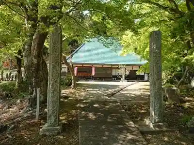 聞桂寺の本殿
