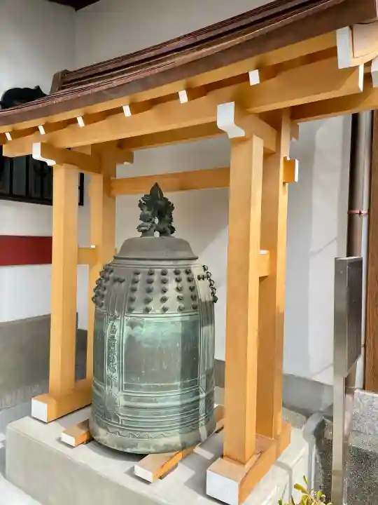 法雲寺の{uncategorized: "未分類", other: "その他", undefined: "問題あり", building: "その他建物", grave: "お墓", sacred_gate: "鳥居", guardian: "狛犬", statue: "像", buddha: "仏像", history: "歴史", nature: "自然", garden: "庭園", animal: "動物", pagoda: "塔", temizu: "手水舎", mountain_gate: "山門・神門", sanctuary: "本殿・本堂", subordinate: "末社・摂社", art: "芸術", scenery: "景色", jizo: "地蔵", ema: "絵馬", goshuin: "御朱印", omikuji: "おみくじ", items: "授与品その他", amulet: "お守り", goshuincho: "御朱印帳", eats: "食事", festival: "お祭り", votive_dance: "神楽", shichigosan: "七五三参", wedding: "結婚式", experience: "体験その他", initially: "初詣", around: "周辺", anti_infection: "感染症対策"}
