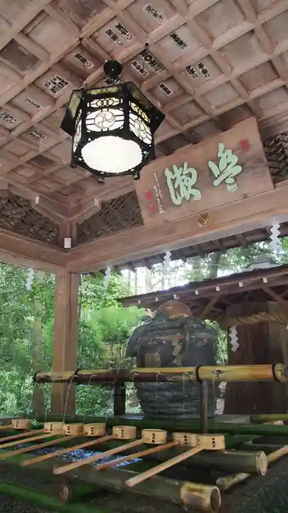 大神神社の手水舎