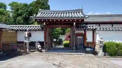 霊雲院の山門・神門