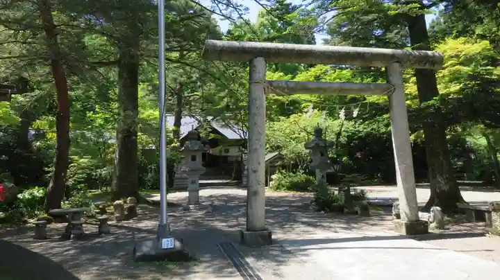 春日山神社の鳥居