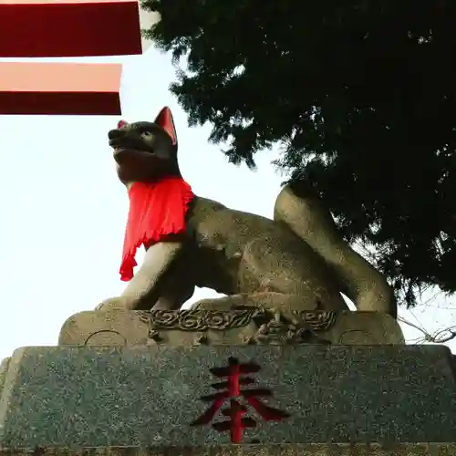 京濱伏見稲荷神社の狛犬