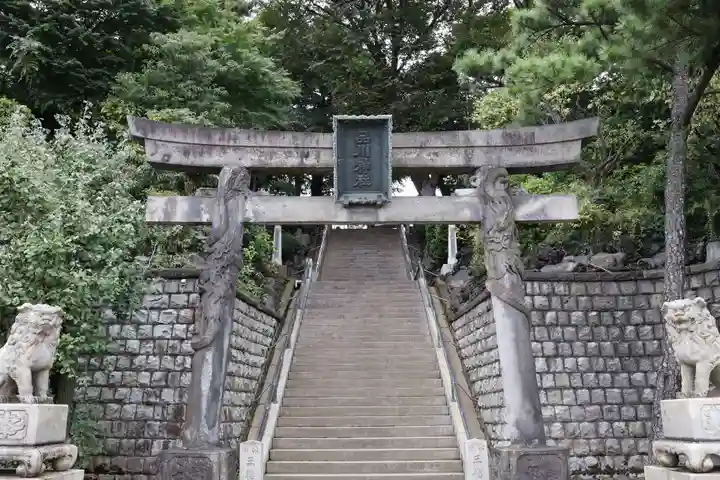 品川神社の鳥居