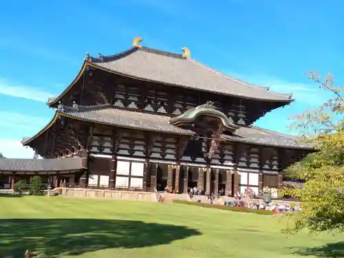 東大寺の本殿