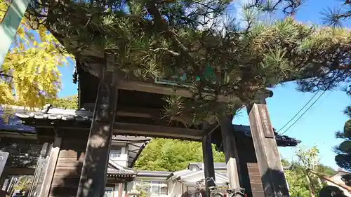 正眼寺の山門