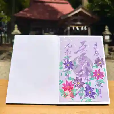 藤色の特別な和紙にクレマチスをあしらい奉製致しました✨