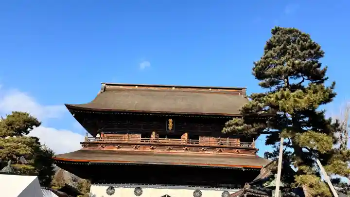 善光寺の{uncategorized: "未分類", other: "その他", undefined: "問題あり", building: "その他建物", grave: "お墓", sacred_gate: "鳥居", guardian: "狛犬", statue: "像", buddha: "仏像", history: "歴史", nature: "自然", garden: "庭園", animal: "動物", pagoda: "塔", temizu: "手水舎", mountain_gate: "山門・神門", sanctuary: "本殿・本堂", subordinate: "末社・摂社", art: "芸術", scenery: "景色", jizo: "地蔵", ema: "絵馬", goshuin: "御朱印", omikuji: "おみくじ", items: "授与品その他", amulet: "お守り", goshuincho: "御朱印帳", eats: "食事", festival: "お祭り", votive_dance: "神楽", shichigosan: "七五三参", wedding: "結婚式", experience: "体験その他", initially: "初詣", around: "周辺", anti_infection: "感染症対策"}