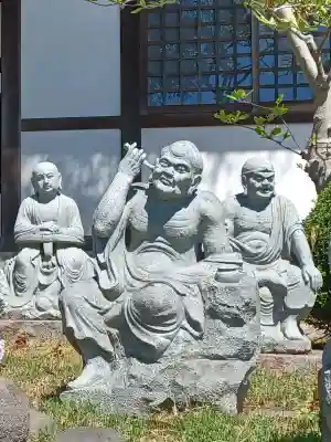 全徳寺の{uncategorized: "未分類", other: "その他", undefined: "問題あり", building: "その他建物", grave: "お墓", sacred_gate: "鳥居", guardian: "狛犬", statue: "像", buddha: "仏像", history: "歴史", nature: "自然", garden: "庭園", animal: "動物", pagoda: "塔", temizu: "手水舎", mountain_gate: "山門・神門", sanctuary: "本殿・本堂", subordinate: "末社・摂社", art: "芸術", scenery: "景色", jizo: "地蔵", ema: "絵馬", goshuin: "御朱印", omikuji: "おみくじ", items: "授与品その他", amulet: "お守り", goshuincho: "御朱印帳", eats: "食事", festival: "お祭り", votive_dance: "神楽", shichigosan: "七五三参", wedding: "結婚式", experience: "体験その他", initially: "初詣", around: "周辺", anti_infection: "感染症対策"}
