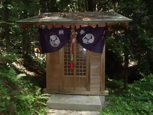 御山下不動尊の末社・摂社