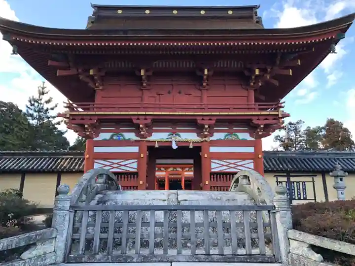 美濃國一宮 南宮大社の山門・神門