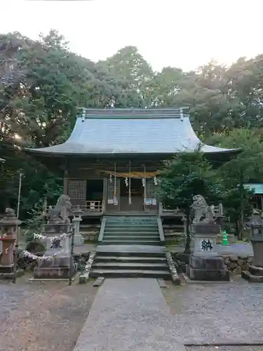 草薙神社の本殿・本堂