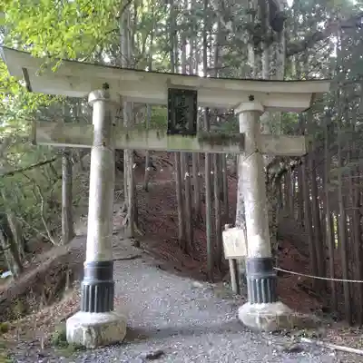 三峯神社奥宮(埼玉県)