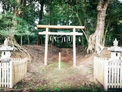 坂戸神社の鳥居