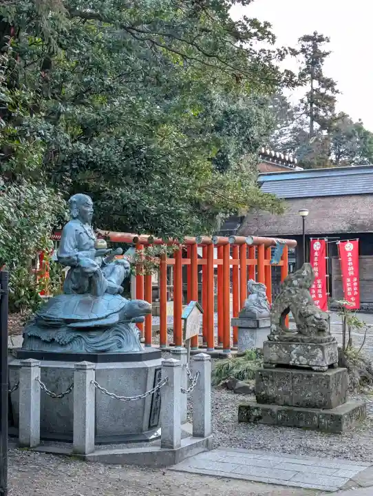 丹後一ノ宮 元伊勢 籠神社の{uncategorized: "未分類", other: "その他", undefined: "問題あり", building: "その他建物", grave: "お墓", sacred_gate: "鳥居", guardian: "狛犬", statue: "像", buddha: "仏像", history: "歴史", nature: "自然", garden: "庭園", animal: "動物", pagoda: "塔", temizu: "手水舎", mountain_gate: "山門・神門", sanctuary: "本殿・本堂", subordinate: "末社・摂社", art: "芸術", scenery: "景色", jizo: "地蔵", ema: "絵馬", goshuin: "御朱印", omikuji: "おみくじ", items: "授与品その他", amulet: "お守り", goshuincho: "御朱印帳", eats: "食事", festival: "お祭り", votive_dance: "神楽", shichigosan: "七五三参", wedding: "結婚式", experience: "体験その他", initially: "初詣", around: "周辺", anti_infection: "感染症対策"}