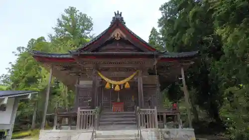 二上射水神社の本殿