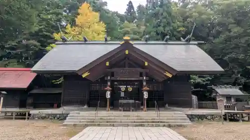 岩手護國神社の{uncategorized: "未分類", other: "その他", undefined: "問題あり", building: "その他建物", grave: "お墓", sacred_gate: "鳥居", guardian: "狛犬", statue: "像", buddha: "仏像", history: "歴史", nature: "自然", garden: "庭園", animal: "動物", pagoda: "塔", temizu: "手水舎", mountain_gate: "山門・神門", sanctuary: "本殿・本堂", subordinate: "末社・摂社", art: "芸術", scenery: "景色", jizo: "地蔵", ema: "絵馬", goshuin: "御朱印", omikuji: "おみくじ", items: "授与品その他", amulet: "お守り", goshuincho: "御朱印帳", eats: "食事", festival: "お祭り", votive_dance: "神楽", shichigosan: "七五三参", wedding: "結婚式", experience: "体験その他", initially: "初詣", around: "周辺", anti_infection: "感染症対策"}