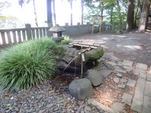 手長神社の手水舎