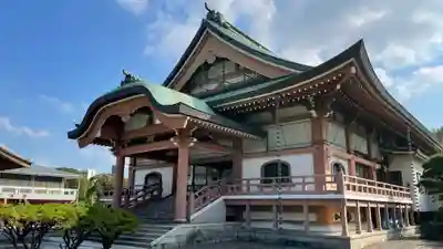 日蓮上人銅像護持教会(身延山福岡別院)の本殿・本堂