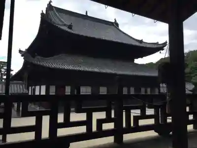 萬福寺の本殿・本堂
