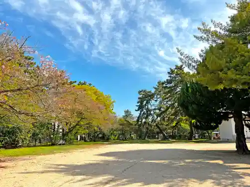 御厨神社の庭園