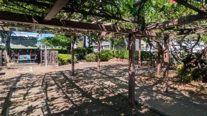 守鐵社の{uncategorized: "未分類", other: "その他", undefined: "問題あり", building: "その他建物", grave: "お墓", sacred_gate: "鳥居", guardian: "狛犬", statue: "像", buddha: "仏像", history: "歴史", nature: "自然", garden: "庭園", animal: "動物", pagoda: "塔", temizu: "手水舎", mountain_gate: "山門・神門", sanctuary: "本殿・本堂", subordinate: "末社・摂社", art: "芸術", scenery: "景色", jizo: "地蔵", ema: "絵馬", goshuin: "御朱印", omikuji: "おみくじ", items: "授与品その他", amulet: "お守り", goshuincho: "御朱印帳", eats: "食事", festival: "お祭り", votive_dance: "神楽", shichigosan: "七五三参", wedding: "結婚式", experience: "体験その他", initially: "初詣", around: "周辺", anti_infection: "感染症対策"}