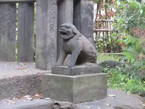 吾嬬神社の狛犬