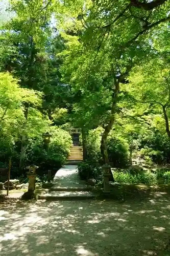 四宮神社の建物その他