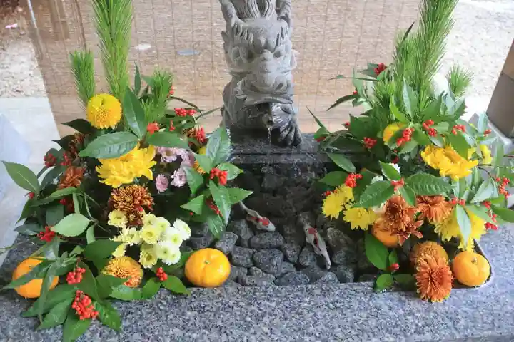 滑川神社 - 仕事と子どもの守り神の手水舎