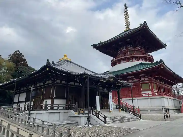 成田山醫王殿の{uncategorized: "未分類", other: "その他", undefined: "問題あり", building: "その他建物", grave: "お墓", sacred_gate: "鳥居", guardian: "狛犬", statue: "像", buddha: "仏像", history: "歴史", nature: "自然", garden: "庭園", animal: "動物", pagoda: "塔", temizu: "手水舎", mountain_gate: "山門・神門", sanctuary: "本殿・本堂", subordinate: "末社・摂社", art: "芸術", scenery: "景色", jizo: "地蔵", ema: "絵馬", goshuin: "御朱印", omikuji: "おみくじ", items: "授与品その他", amulet: "お守り", goshuincho: "御朱印帳", eats: "食事", festival: "お祭り", votive_dance: "神楽", shichigosan: "七五三参", wedding: "結婚式", experience: "体験その他", initially: "初詣", around: "周辺", anti_infection: "感染症対策"}