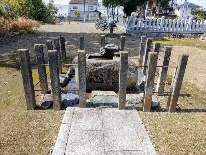 岩倉神社(岩倉町招魂社)の手水舎