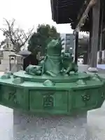 岡田神社の像