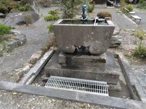 泉福寺の手水舎