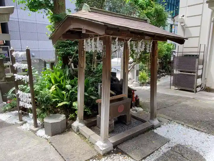 讃岐小白稲荷神社の手水舎