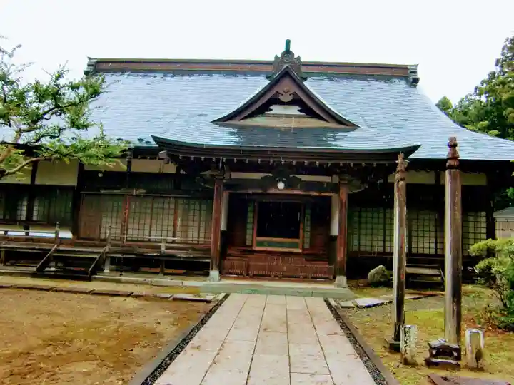 雲照寺の本殿・本堂