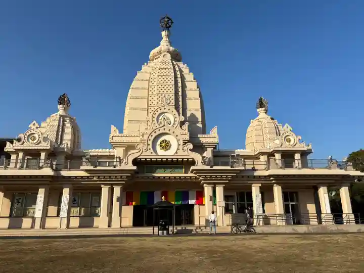 川崎大師(平間寺)の{uncategorized: "未分類", other: "その他", undefined: "問題あり", building: "その他建物", grave: "お墓", sacred_gate: "鳥居", guardian: "狛犬", statue: "像", buddha: "仏像", history: "歴史", nature: "自然", garden: "庭園", animal: "動物", pagoda: "塔", temizu: "手水舎", mountain_gate: "山門・神門", sanctuary: "本殿・本堂", subordinate: "末社・摂社", art: "芸術", scenery: "景色", jizo: "地蔵", ema: "絵馬", goshuin: "御朱印", omikuji: "おみくじ", items: "授与品その他", amulet: "お守り", goshuincho: "御朱印帳", eats: "食事", festival: "お祭り", votive_dance: "神楽", shichigosan: "七五三参", wedding: "結婚式", experience: "体験その他", initially: "初詣", around: "周辺", anti_infection: "感染症対策"}