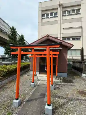 小松川神社の{uncategorized: "未分類", other: "その他", undefined: "問題あり", building: "その他建物", grave: "お墓", sacred_gate: "鳥居", guardian: "狛犬", statue: "像", buddha: "仏像", history: "歴史", nature: "自然", garden: "庭園", animal: "動物", pagoda: "塔", temizu: "手水舎", mountain_gate: "山門・神門", sanctuary: "本殿・本堂", subordinate: "末社・摂社", art: "芸術", scenery: "景色", jizo: "地蔵", ema: "絵馬", goshuin: "御朱印", omikuji: "おみくじ", items: "授与品その他", amulet: "お守り", goshuincho: "御朱印帳", eats: "食事", festival: "お祭り", votive_dance: "神楽", shichigosan: "七五三参", wedding: "結婚式", experience: "体験その他", initially: "初詣", around: "周辺", anti_infection: "感染症対策"}
