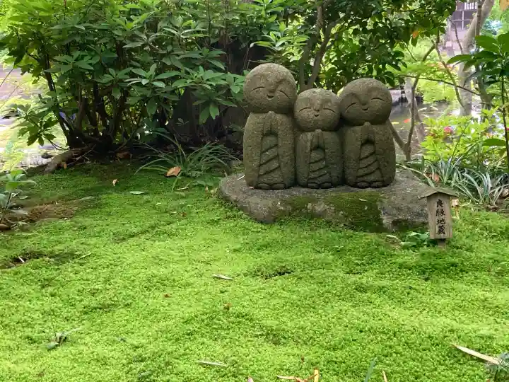 長谷寺の{uncategorized: "未分類", other: "その他", undefined: "問題あり", building: "その他建物", grave: "お墓", sacred_gate: "鳥居", guardian: "狛犬", statue: "像", buddha: "仏像", history: "歴史", nature: "自然", garden: "庭園", animal: "動物", pagoda: "塔", temizu: "手水舎", mountain_gate: "山門・神門", sanctuary: "本殿・本堂", subordinate: "末社・摂社", art: "芸術", scenery: "景色", jizo: "地蔵", ema: "絵馬", goshuin: "御朱印", omikuji: "おみくじ", items: "授与品その他", amulet: "お守り", goshuincho: "御朱印帳", eats: "食事", festival: "お祭り", votive_dance: "神楽", shichigosan: "七五三参", wedding: "結婚式", experience: "体験その他", initially: "初詣", around: "周辺", anti_infection: "感染症対策"}