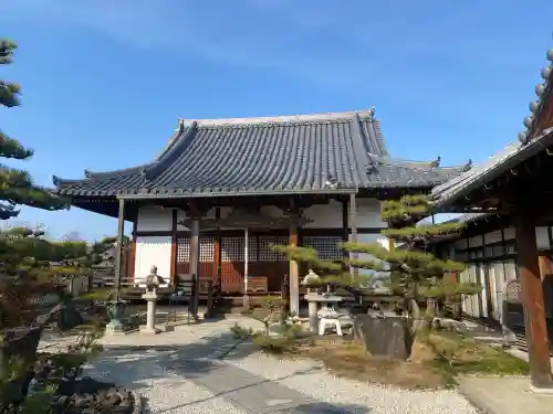 華厳院の{uncategorized: "未分類", other: "その他", undefined: "問題あり", building: "その他建物", grave: "お墓", sacred_gate: "鳥居", guardian: "狛犬", statue: "像", buddha: "仏像", history: "歴史", nature: "自然", garden: "庭園", animal: "動物", pagoda: "塔", temizu: "手水舎", mountain_gate: "山門・神門", sanctuary: "本殿・本堂", subordinate: "末社・摂社", art: "芸術", scenery: "景色", jizo: "地蔵", ema: "絵馬", goshuin: "御朱印", omikuji: "おみくじ", items: "授与品その他", amulet: "お守り", goshuincho: "御朱印帳", eats: "食事", festival: "お祭り", votive_dance: "神楽", shichigosan: "七五三参", wedding: "結婚式", experience: "体験その他", initially: "初詣", around: "周辺", anti_infection: "感染症対策"}