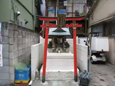 水元稲荷の鳥居